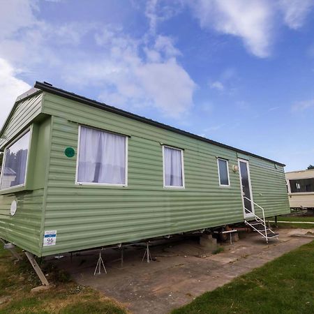 Great 8 Berth Caravan For Hire In Skegness Ref 33069F Extérieur photo